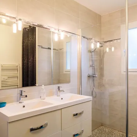 Maison Proche Centre-ville - 6 Pers. - Fr-1-877-30