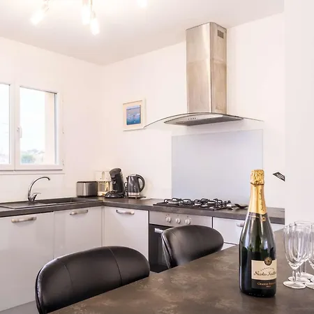 Maison Proche Centre-ville - 6 Pers. - Fr-1-877-30 *